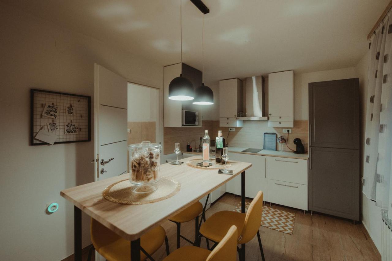 Kucica Apartamento Ðakovo Exterior foto